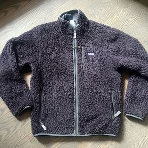 Patagonia Men’s Light Jacket Medium in Eggplant color- dark purple